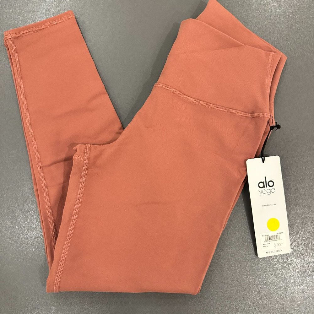 NWT Alo 7/8 Highwaist Airbrush Legging in color Rosewood